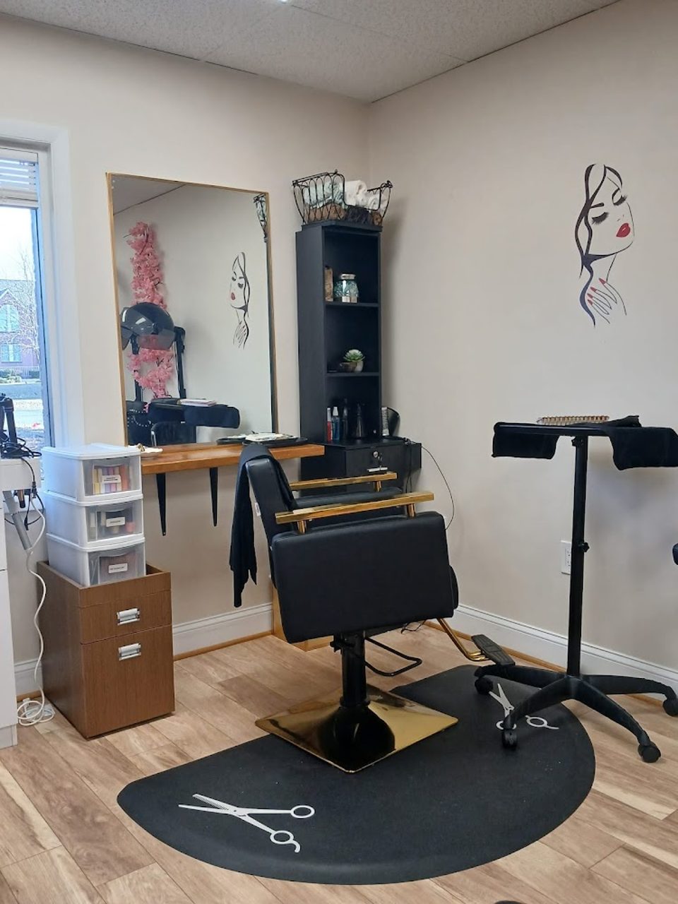 Nails & Hair Studio by Elizabeth Daza photo 1