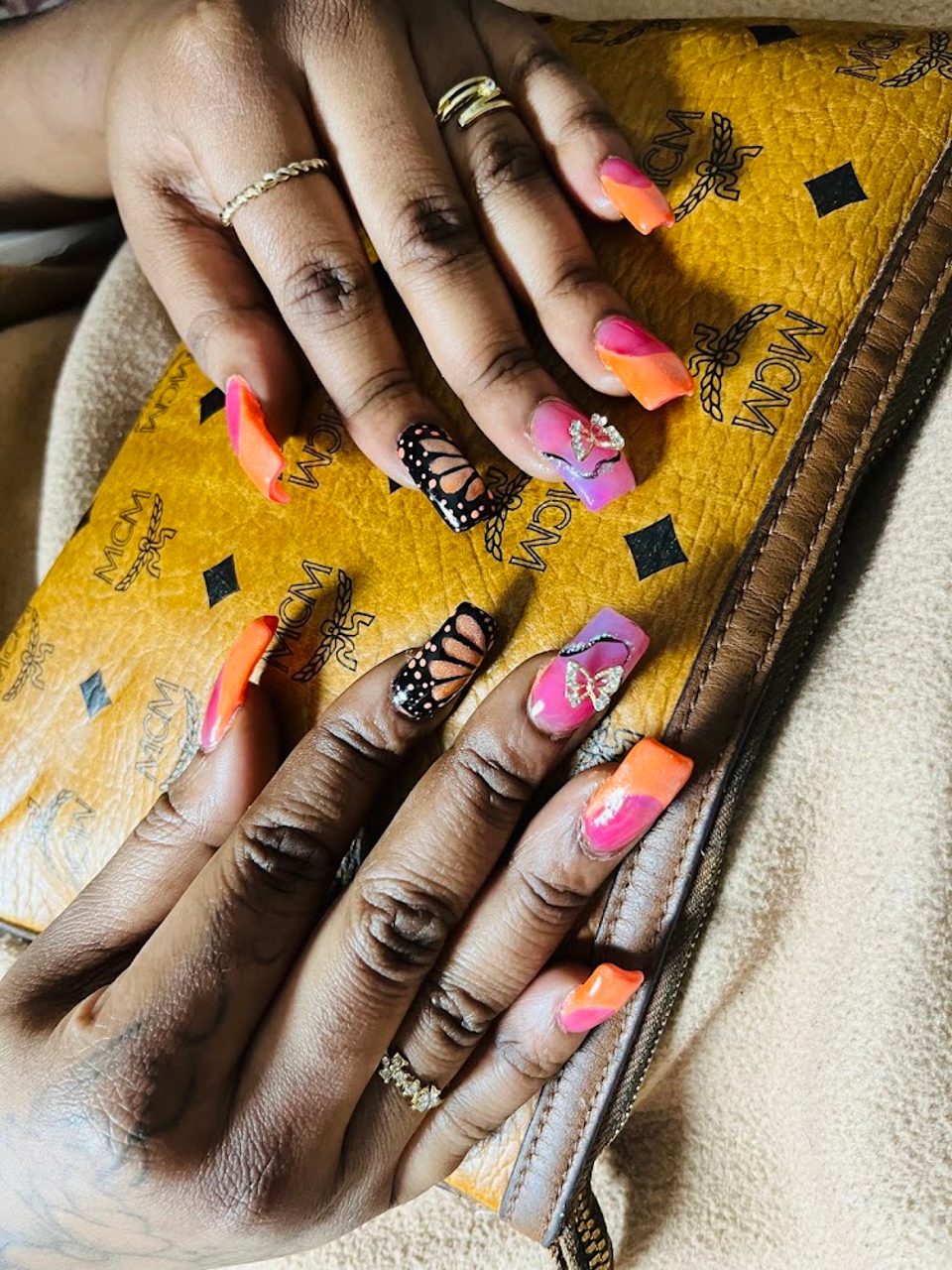 Sassys Nails & Hair Salon photo 1